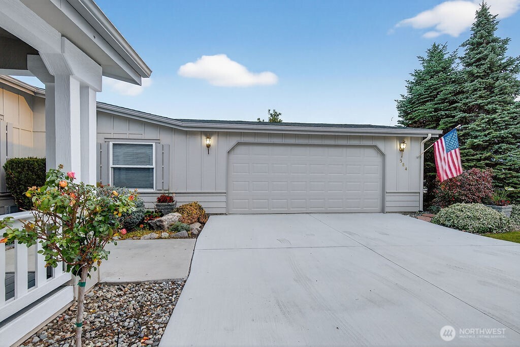 584 Canyon Drive