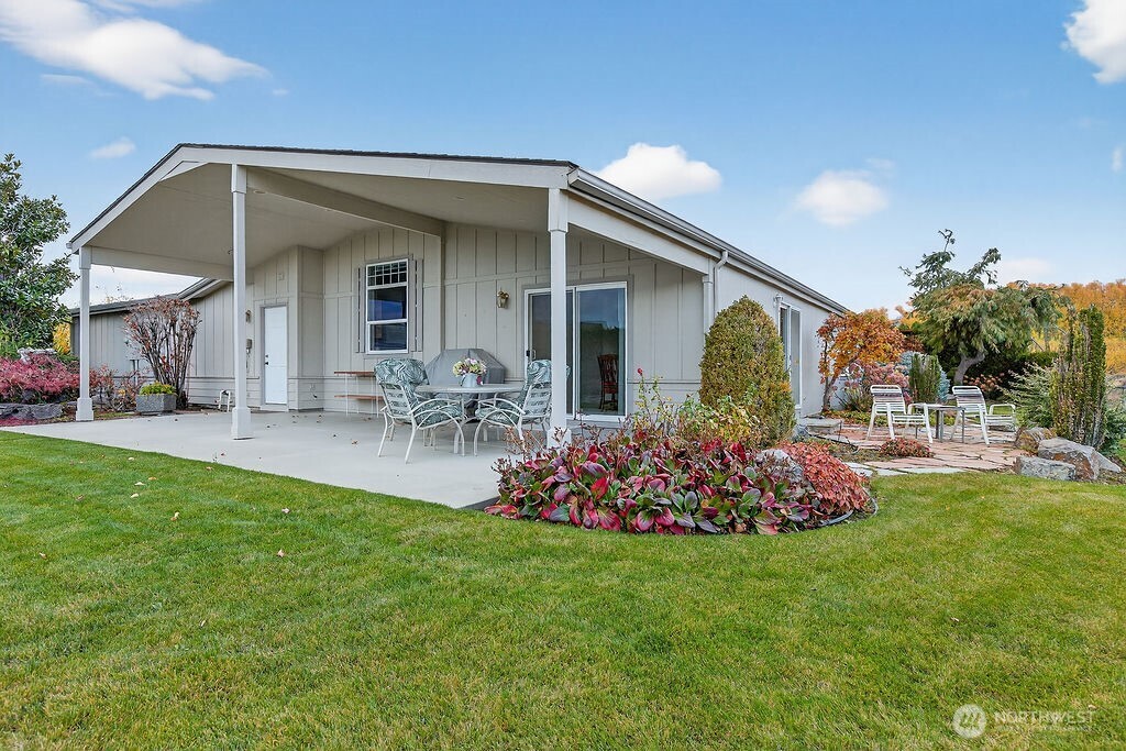 584 Canyon Drive