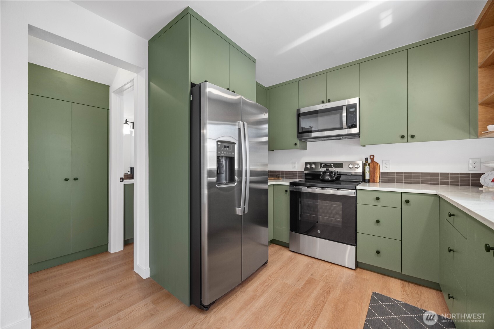 325 E Highland Avenue
