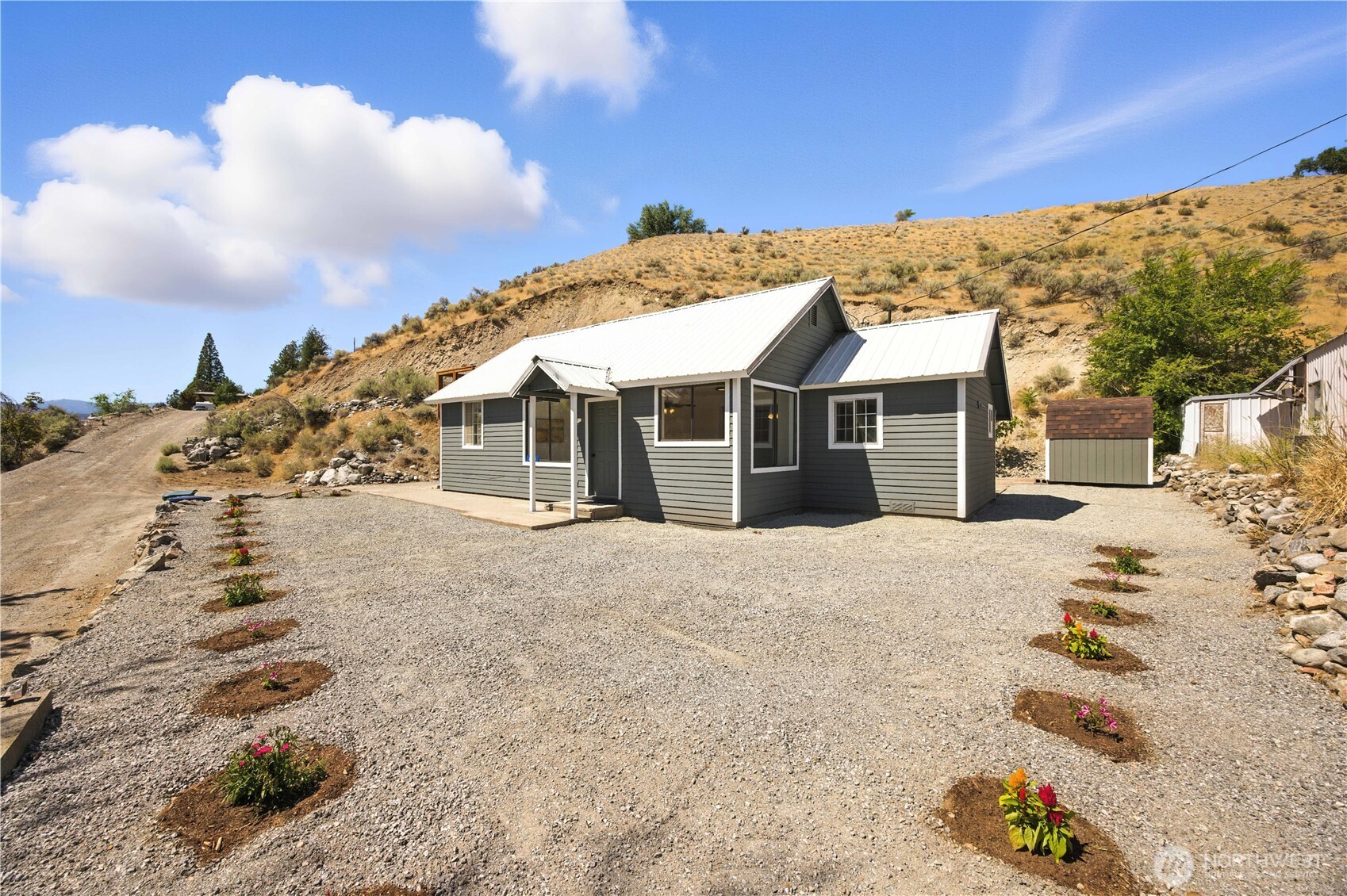 325 E Highland Avenue