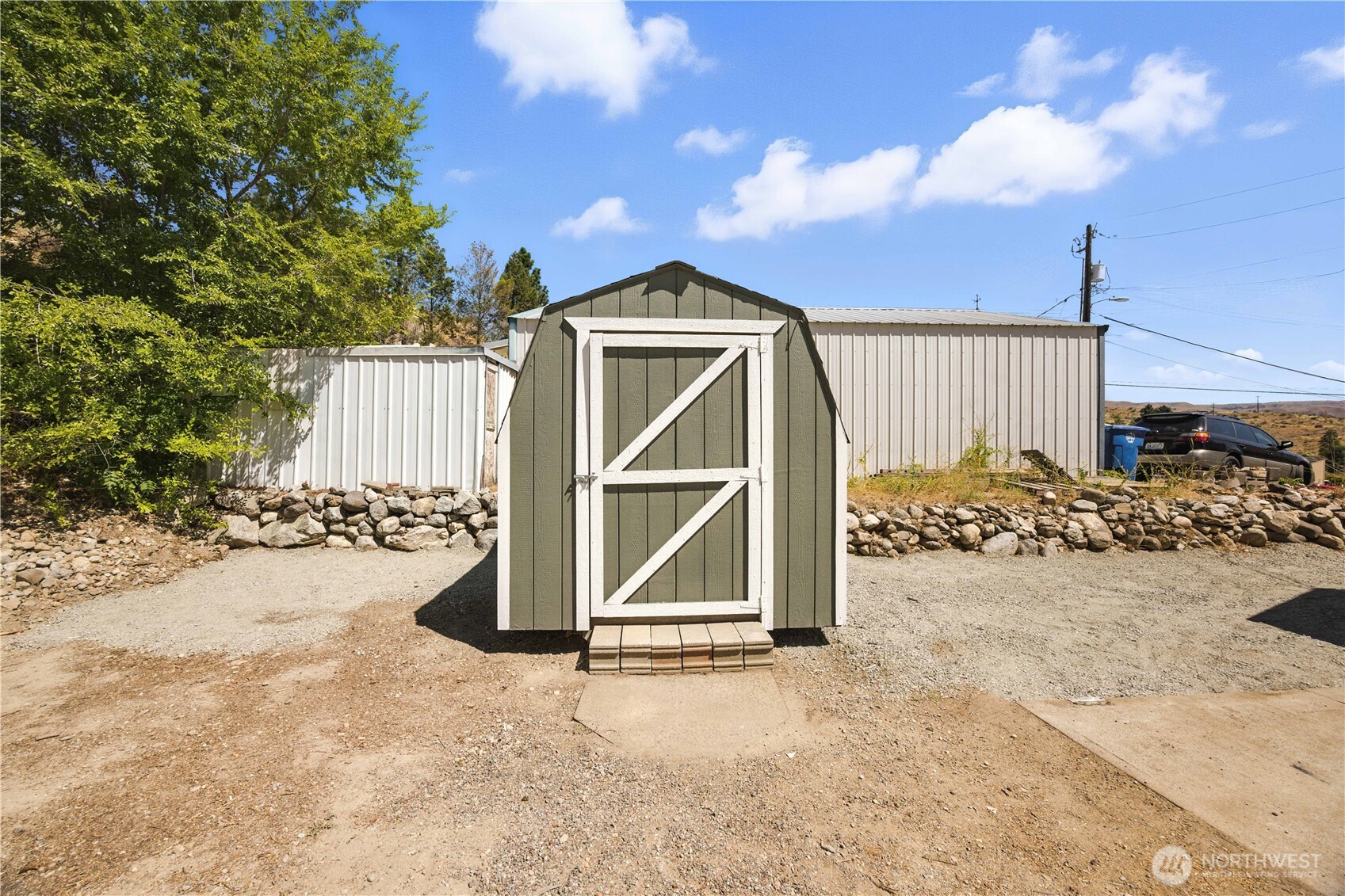 325 E Highland Avenue