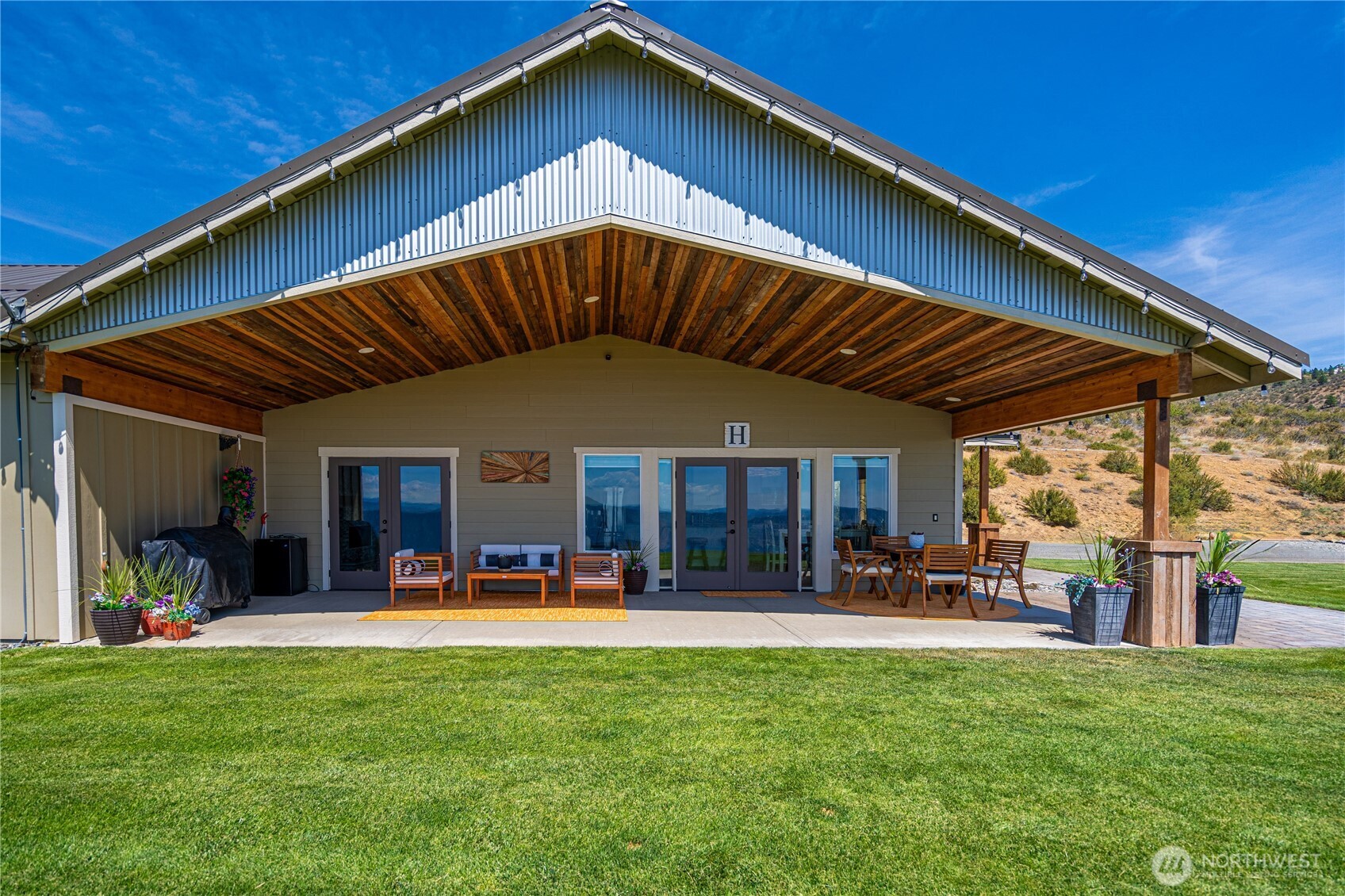1205 Santana Drive