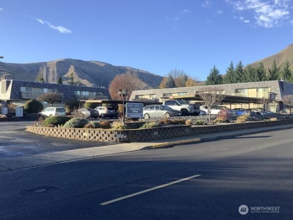 1535 Castlerock Avenue Unit: 2
