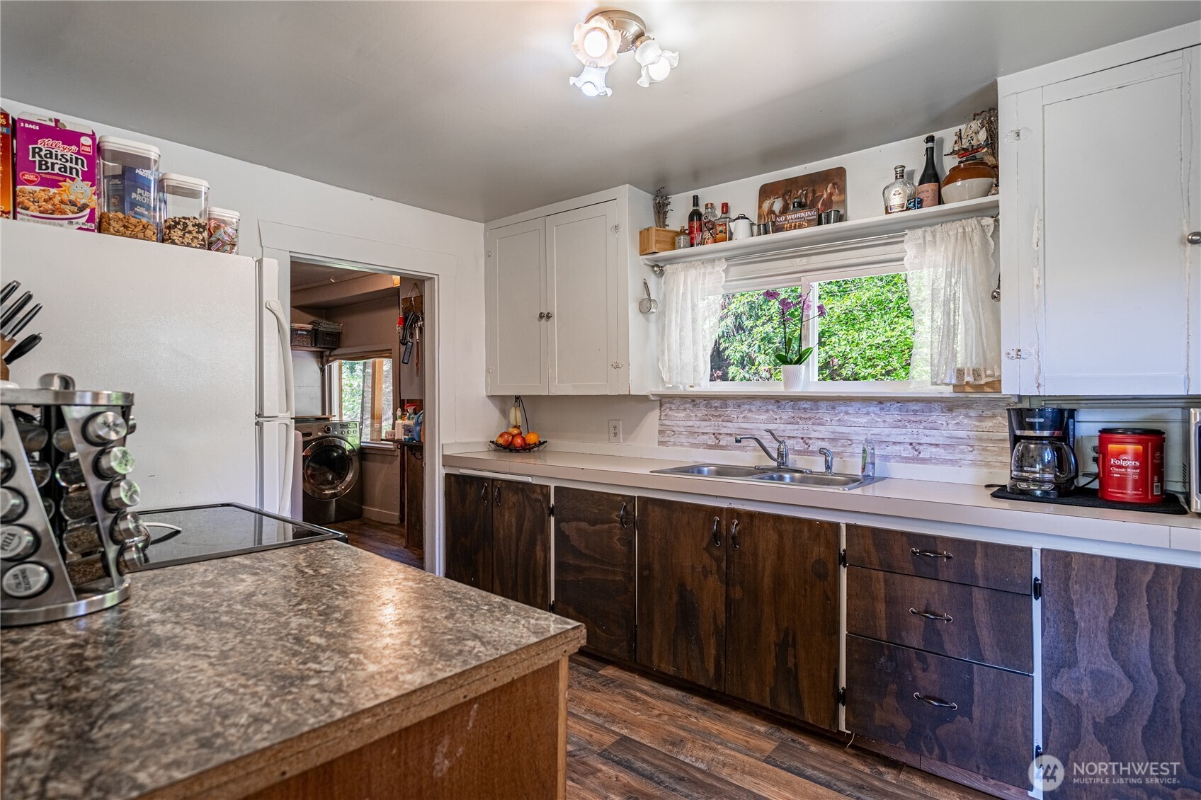 2474 Larsen Ln