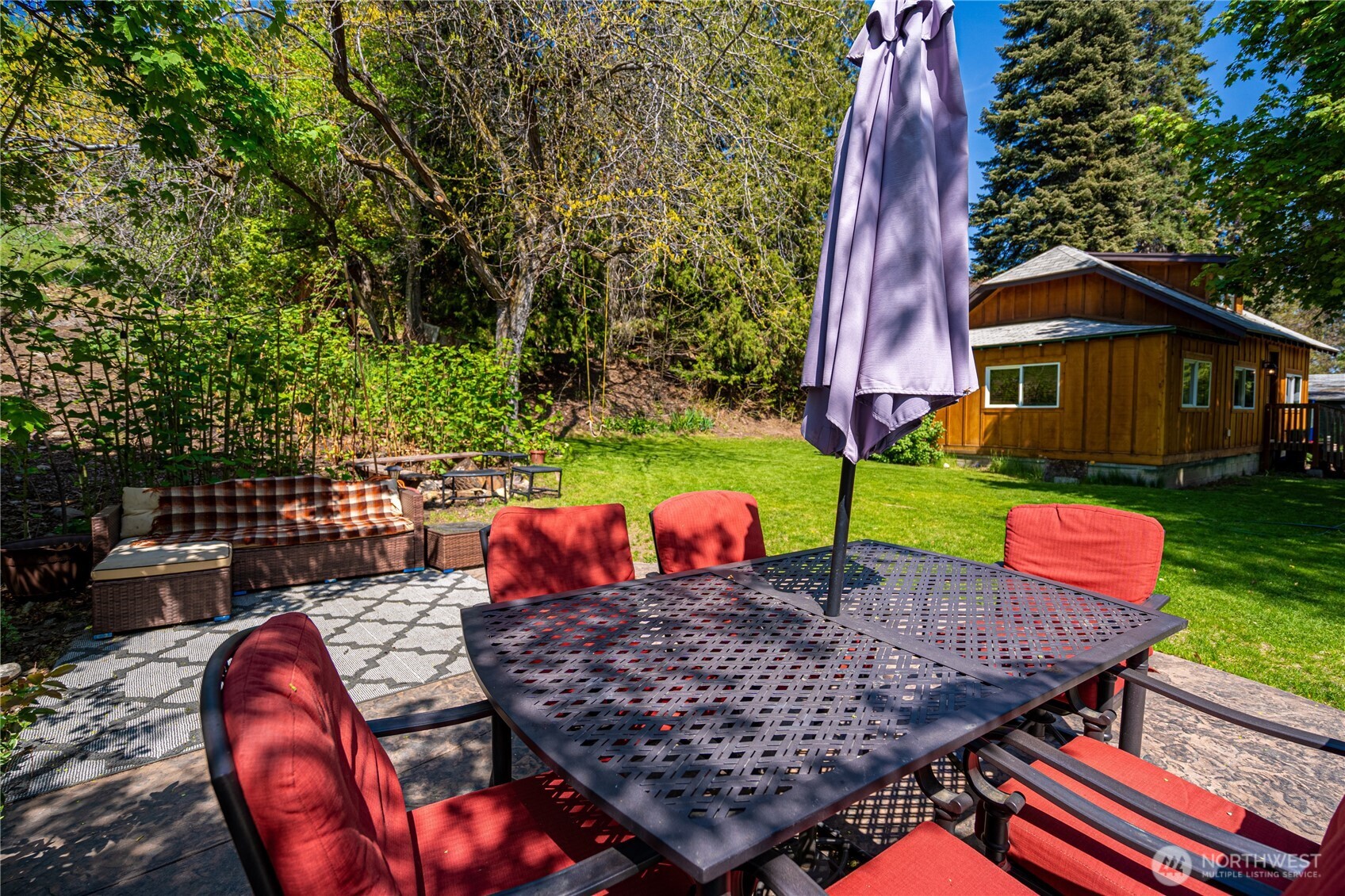 2474 Larsen Ln