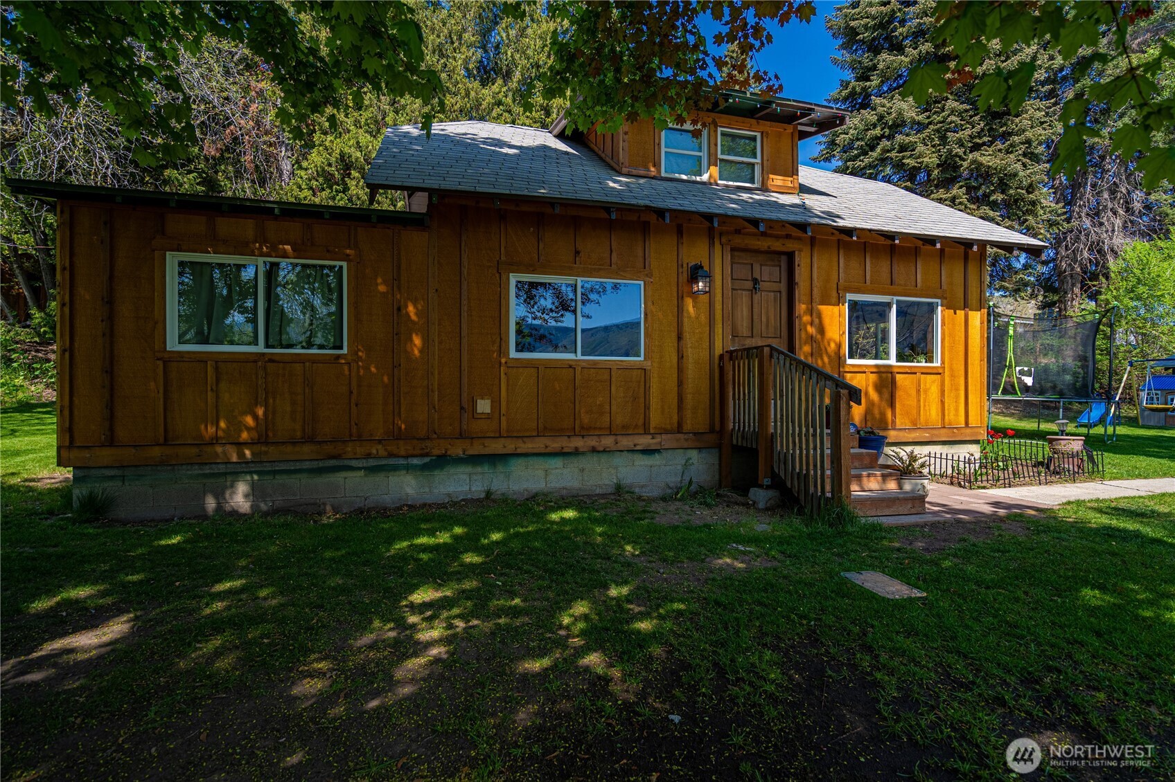 2474 Larsen Ln