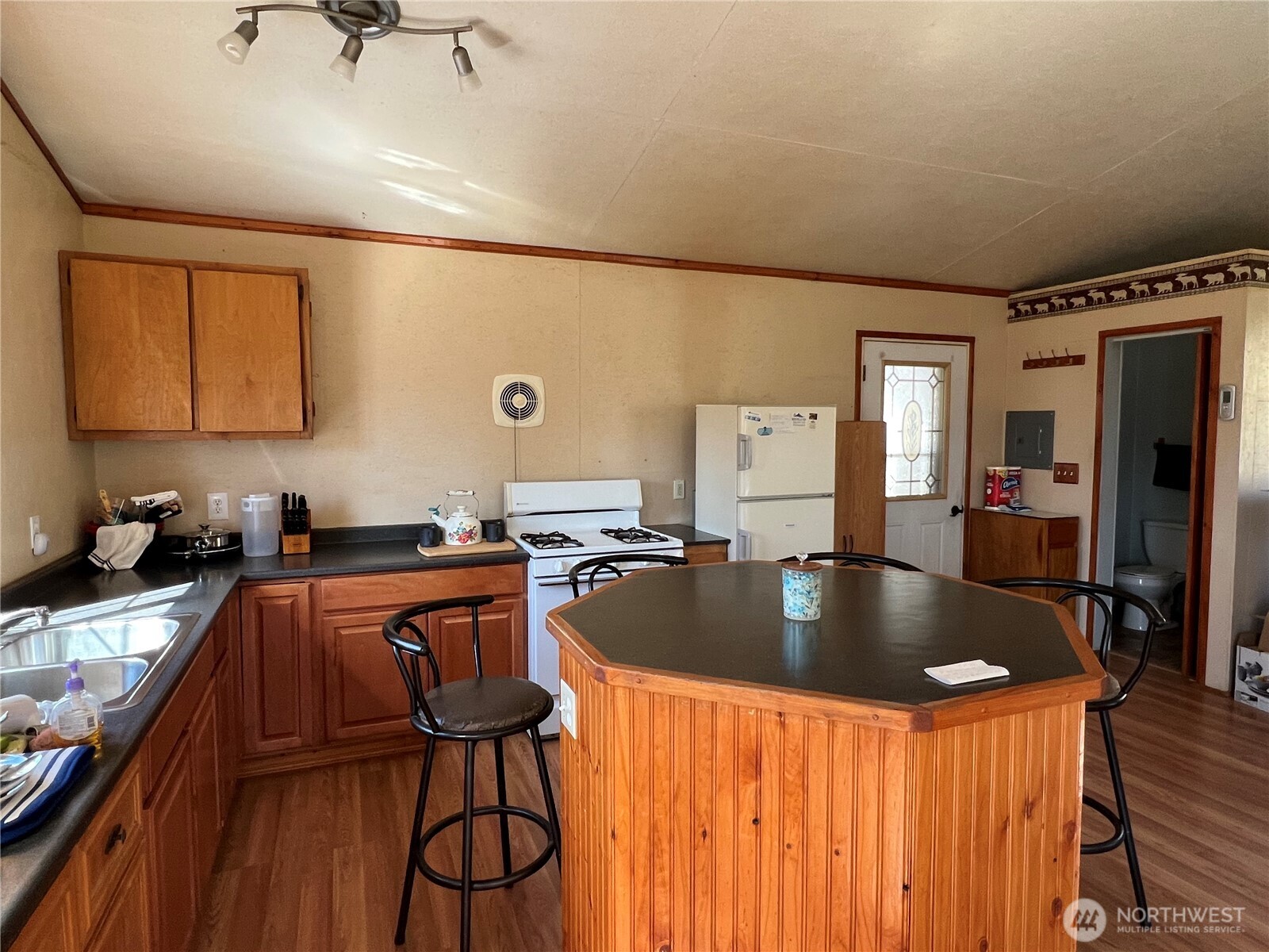 113 Eagles Bluff Road