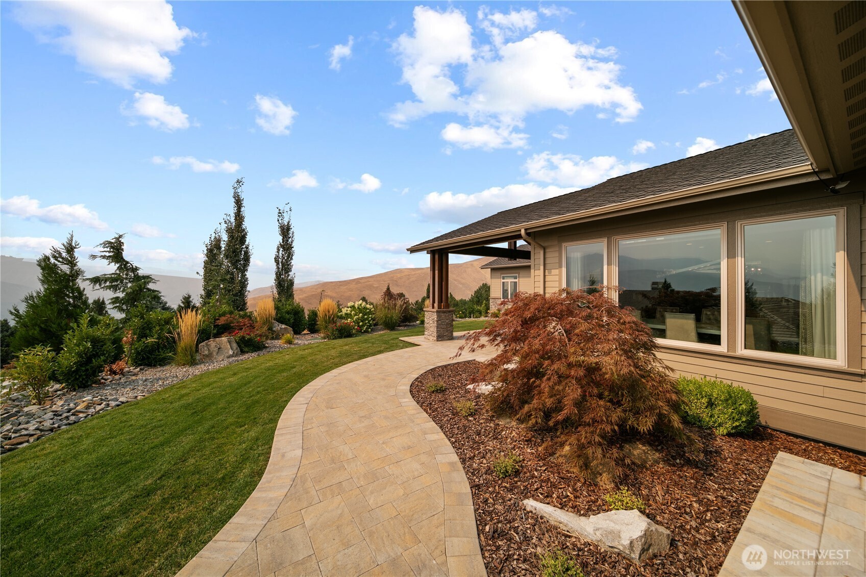 4095 W Eaglerock Drive