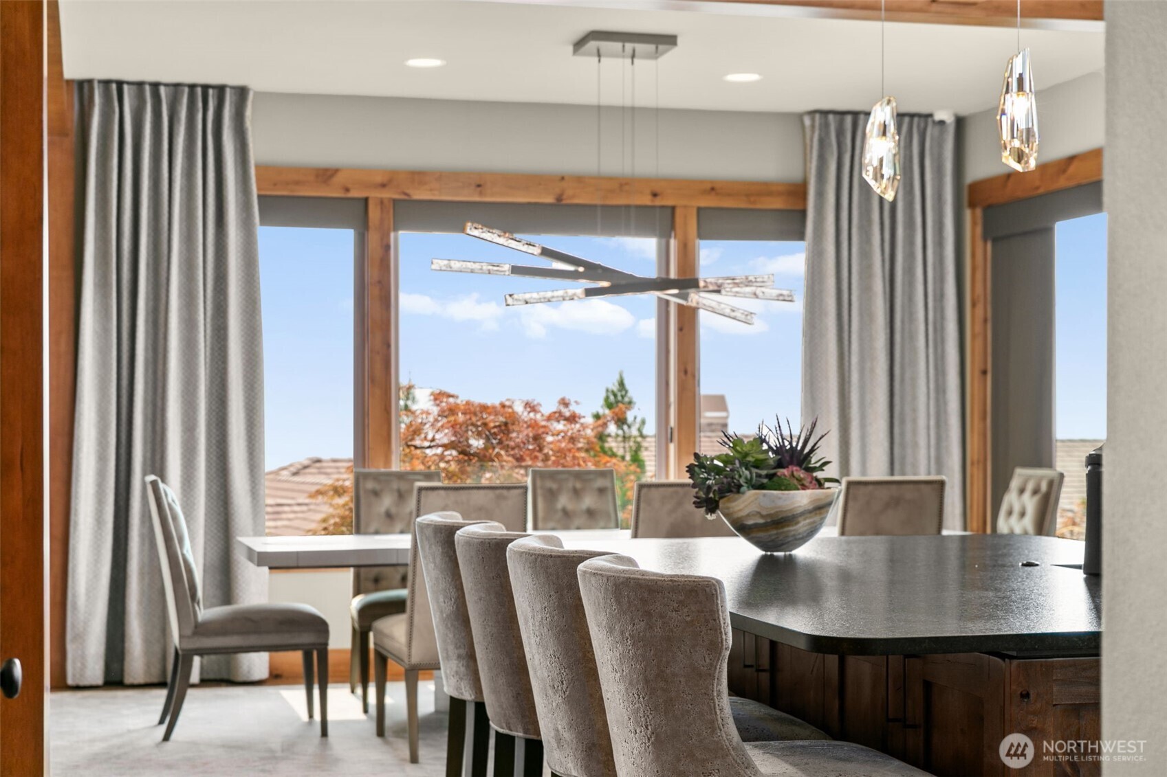 4095 W Eaglerock Drive