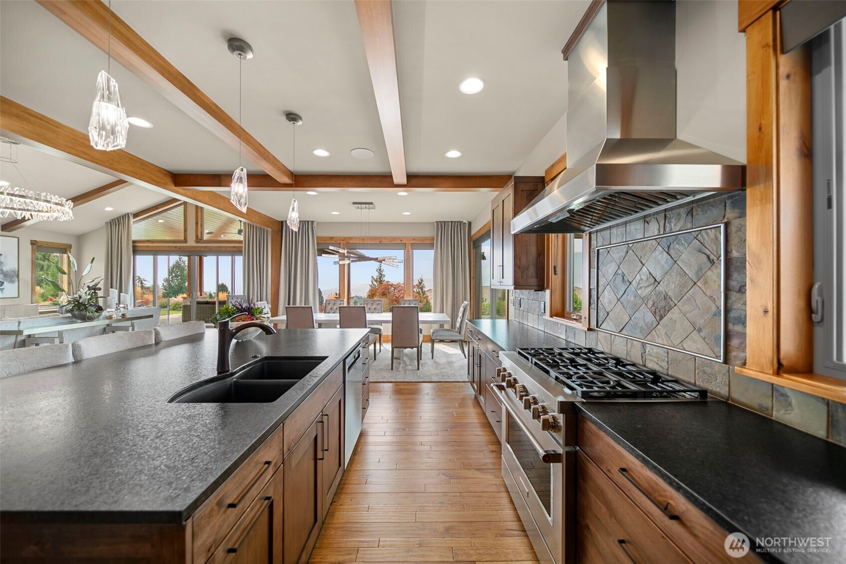 4095 W Eaglerock Drive