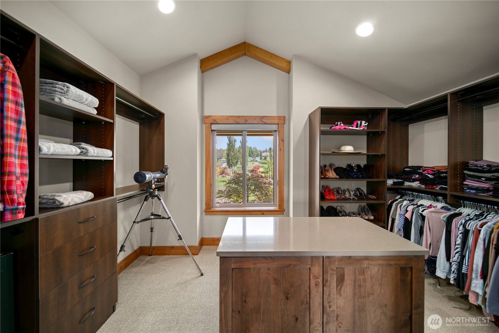 4095 W Eaglerock Drive