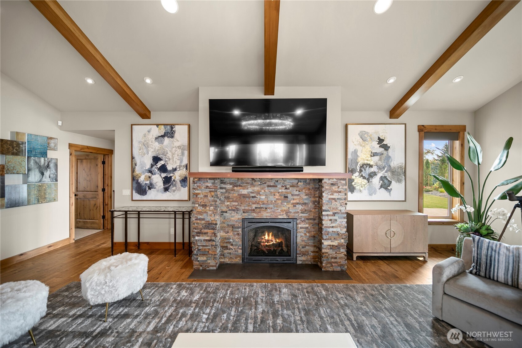 4095 W Eaglerock Drive