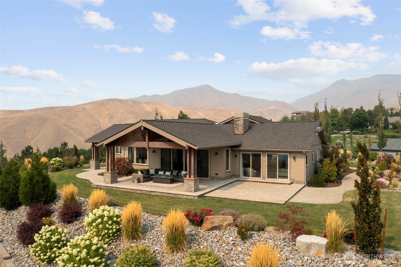 4095 W Eaglerock Drive