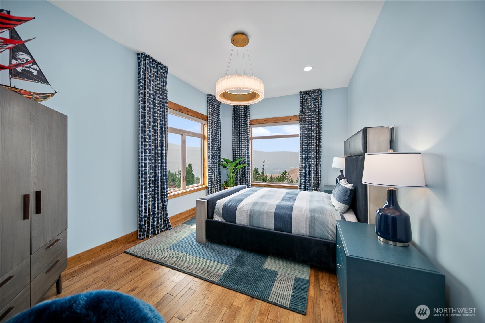 4095 W Eaglerock Drive