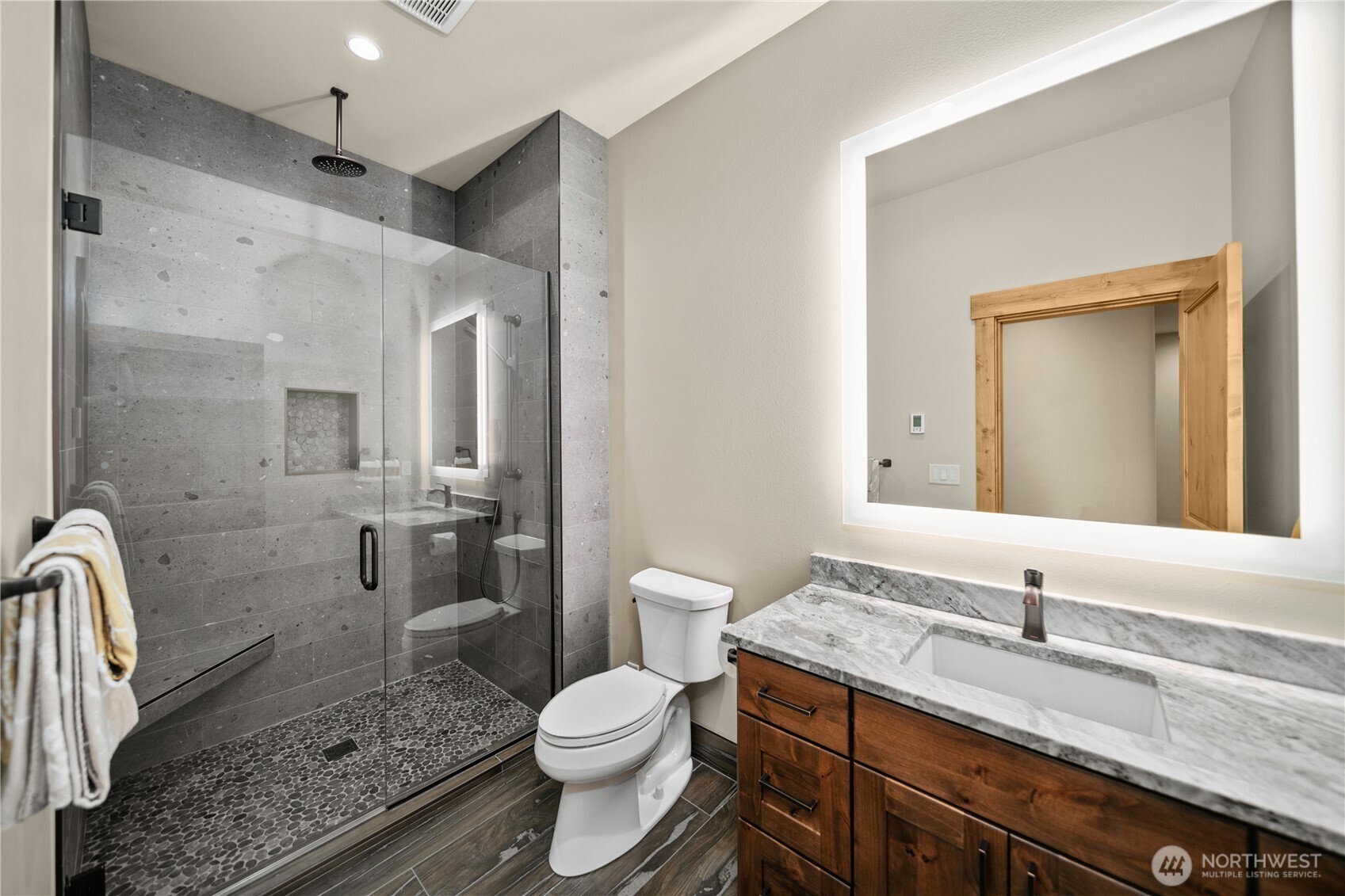 4095 W Eaglerock Drive