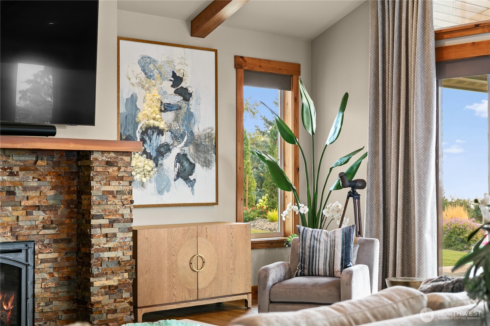 4095 W Eaglerock Drive