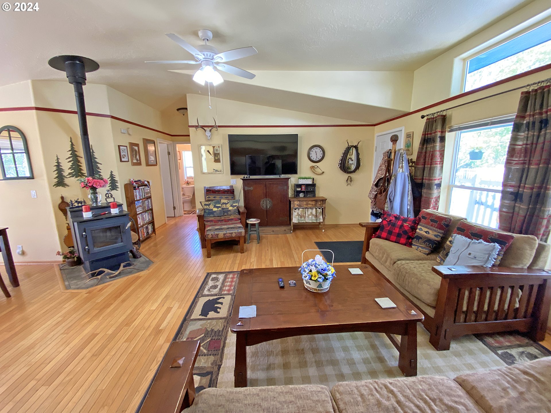 14 Old Cabin RD