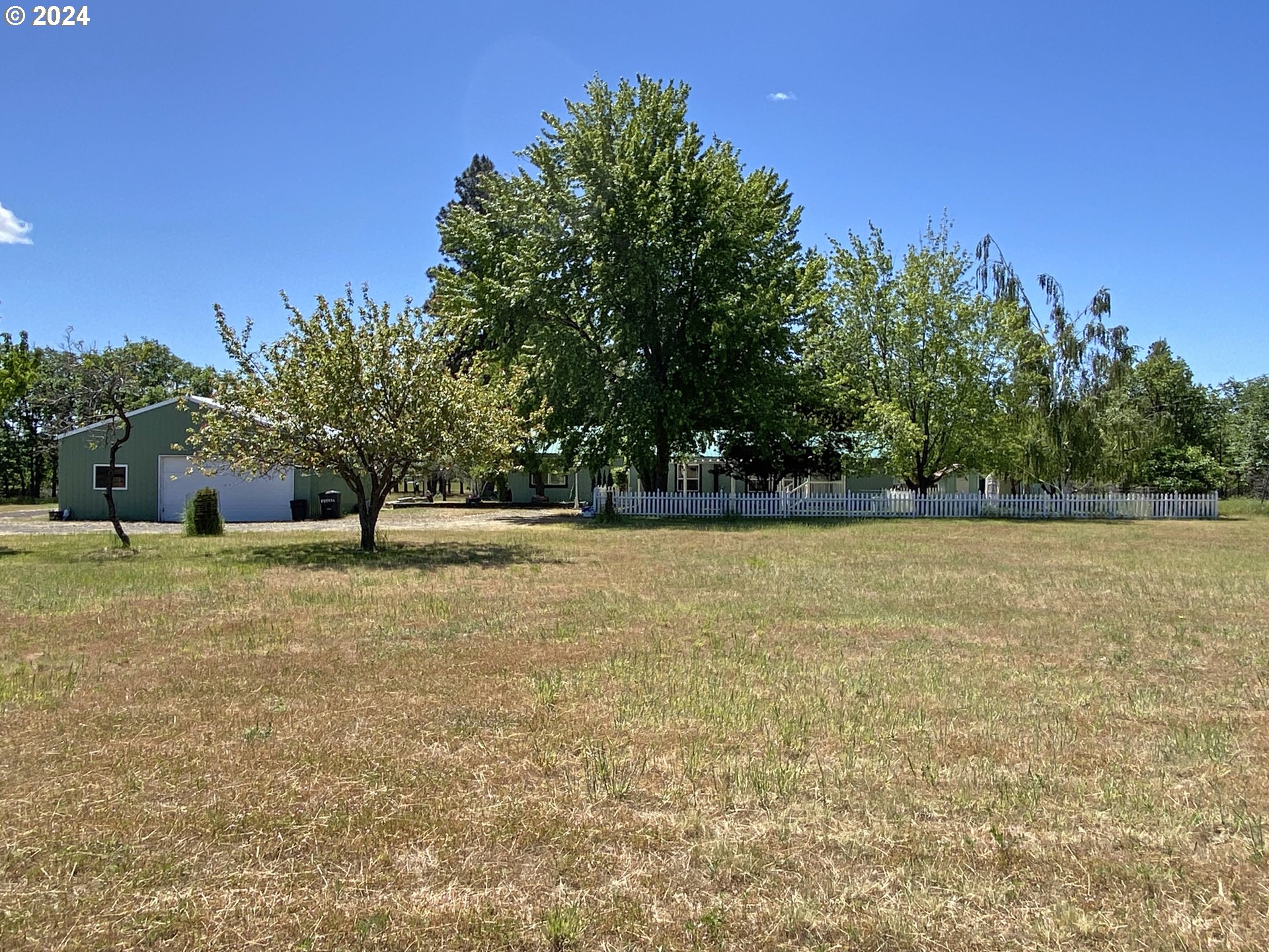 14 Old Cabin RD