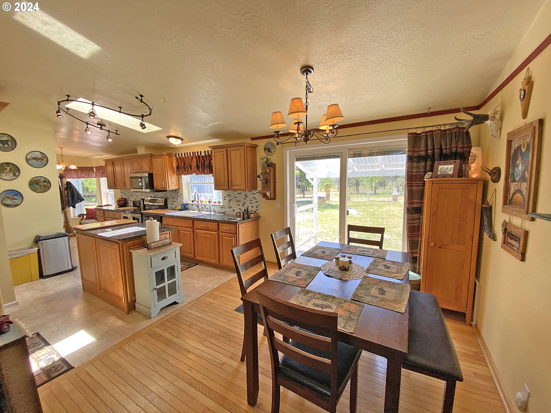 14 Old Cabin RD