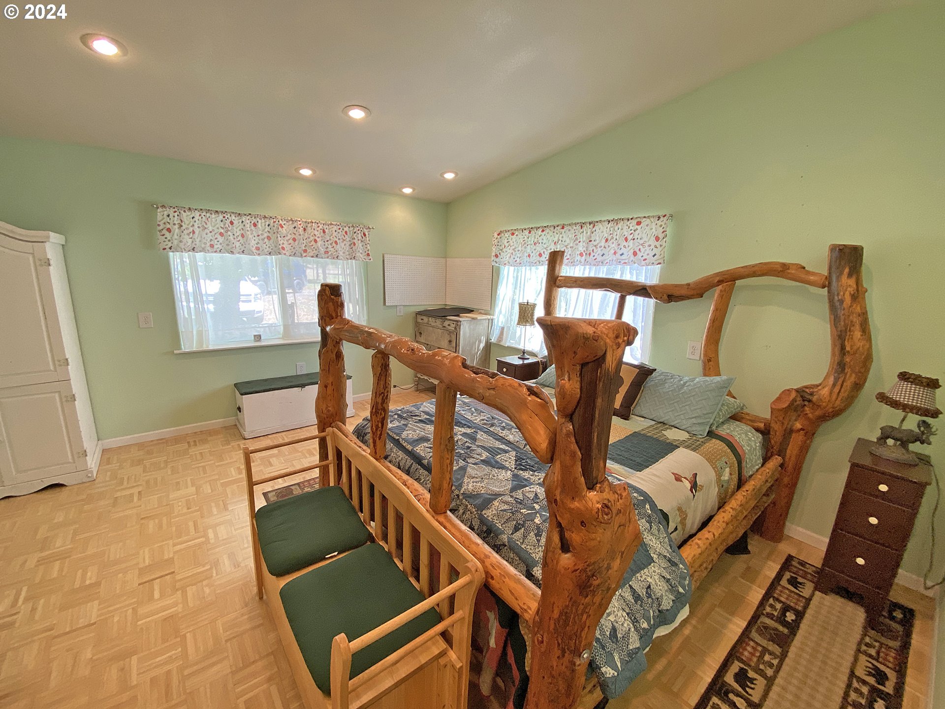14 Old Cabin RD