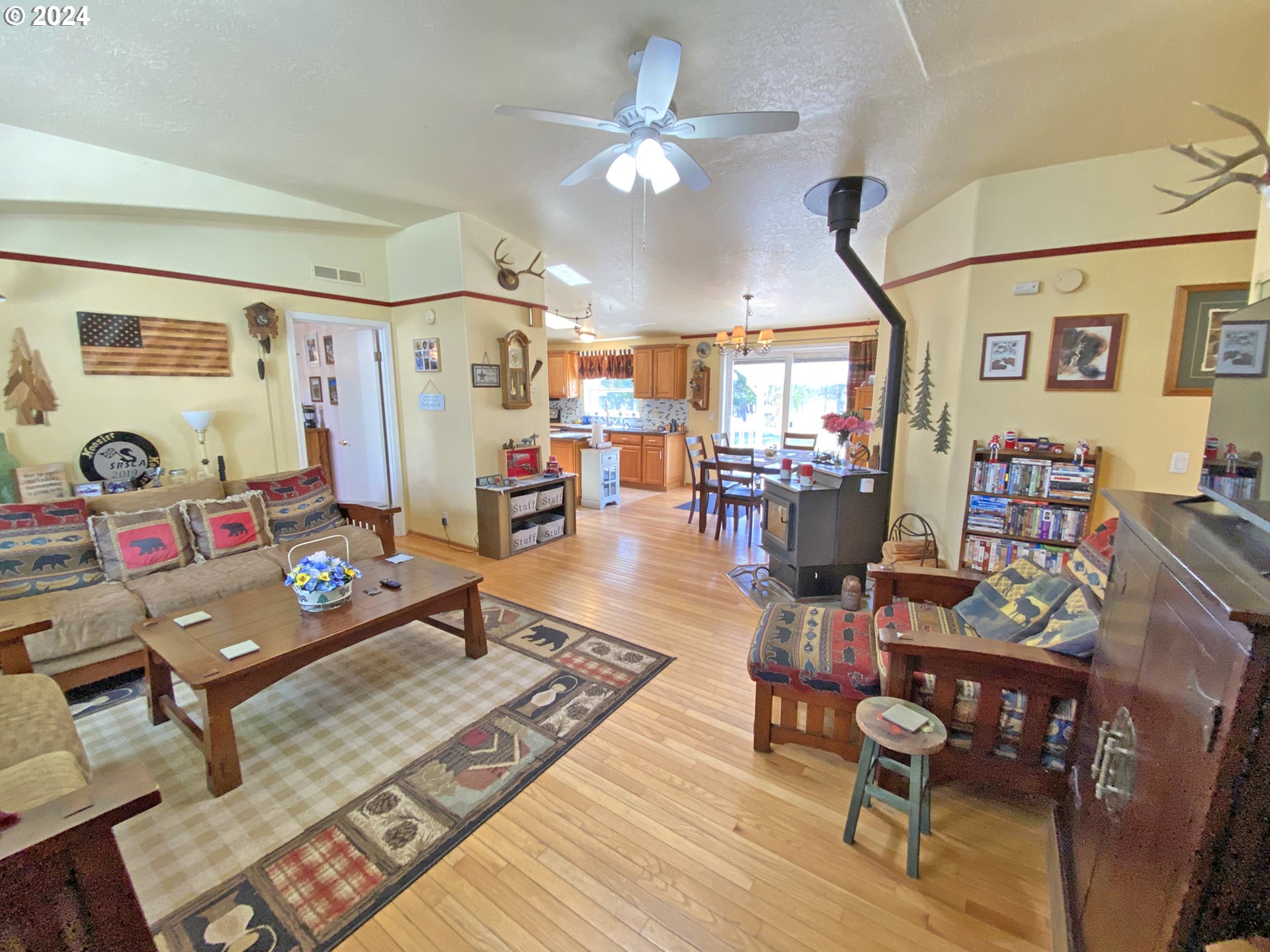 14 Old Cabin RD