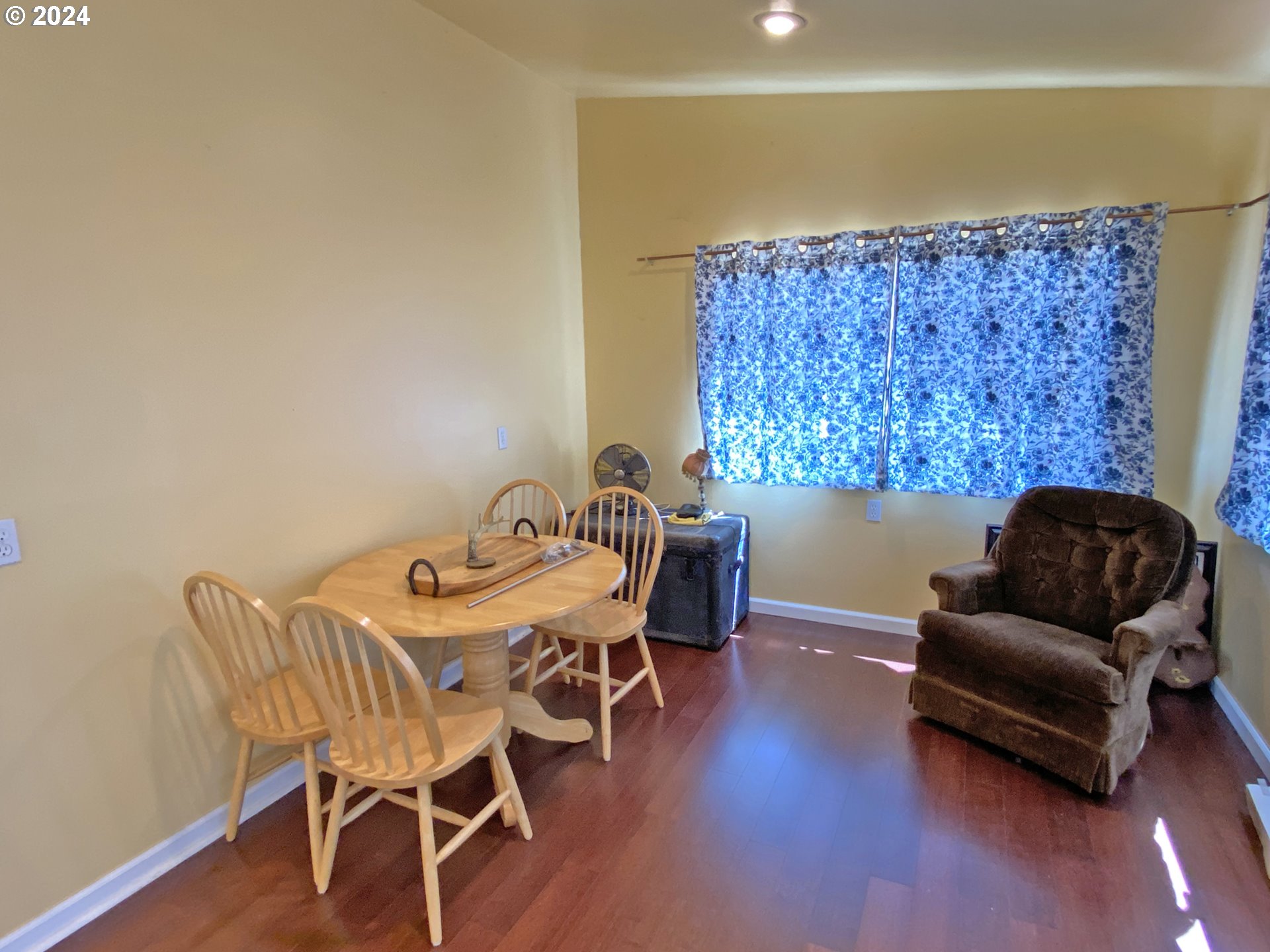 14 Old Cabin RD