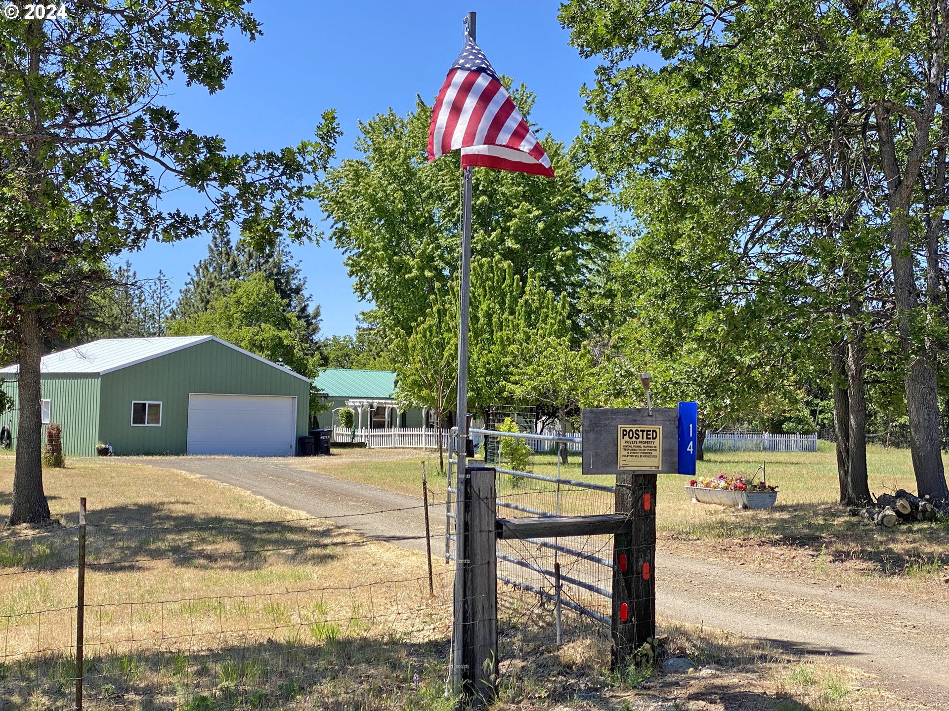 14 Old Cabin RD