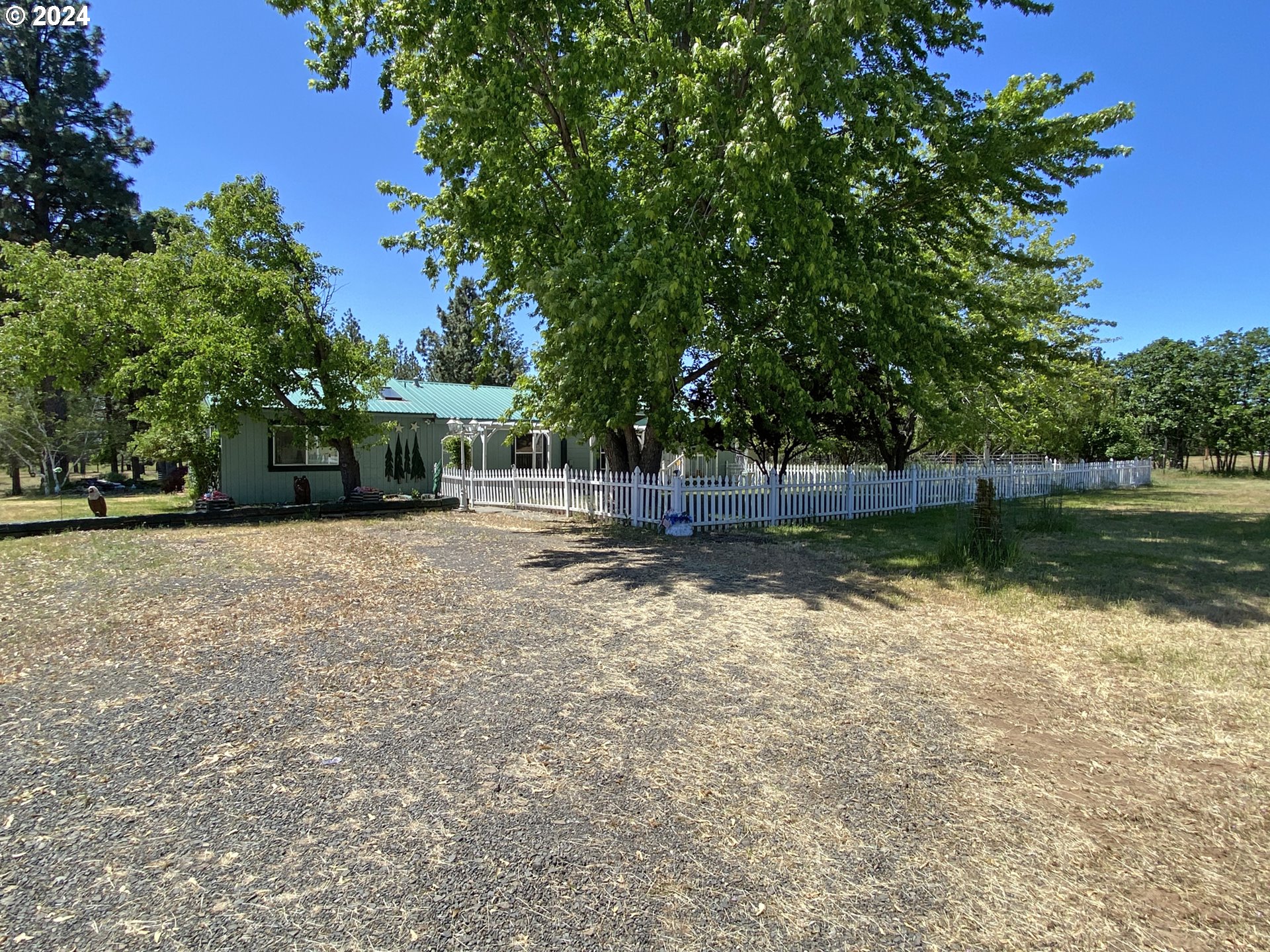 14 Old Cabin RD