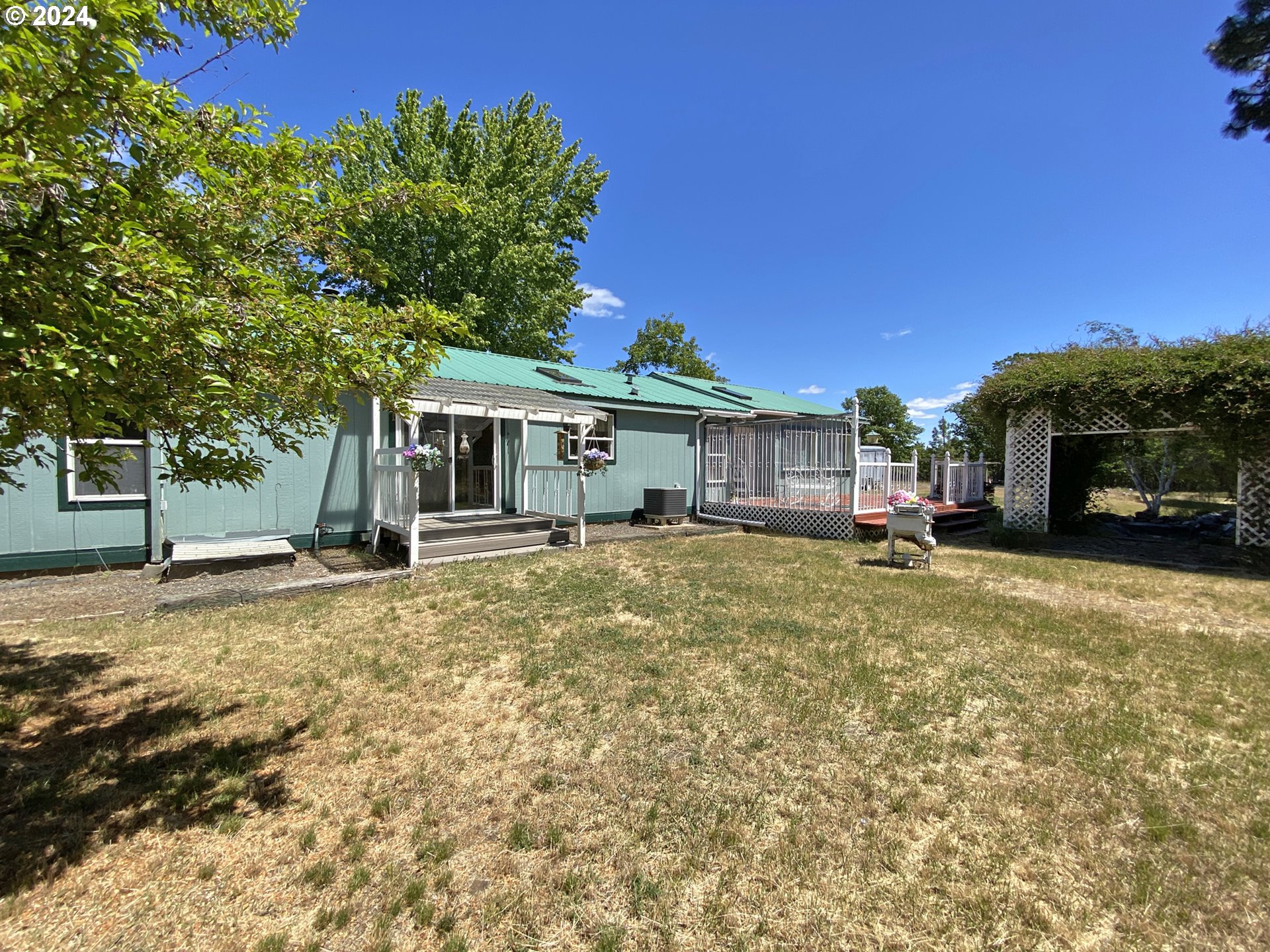 14 Old Cabin RD