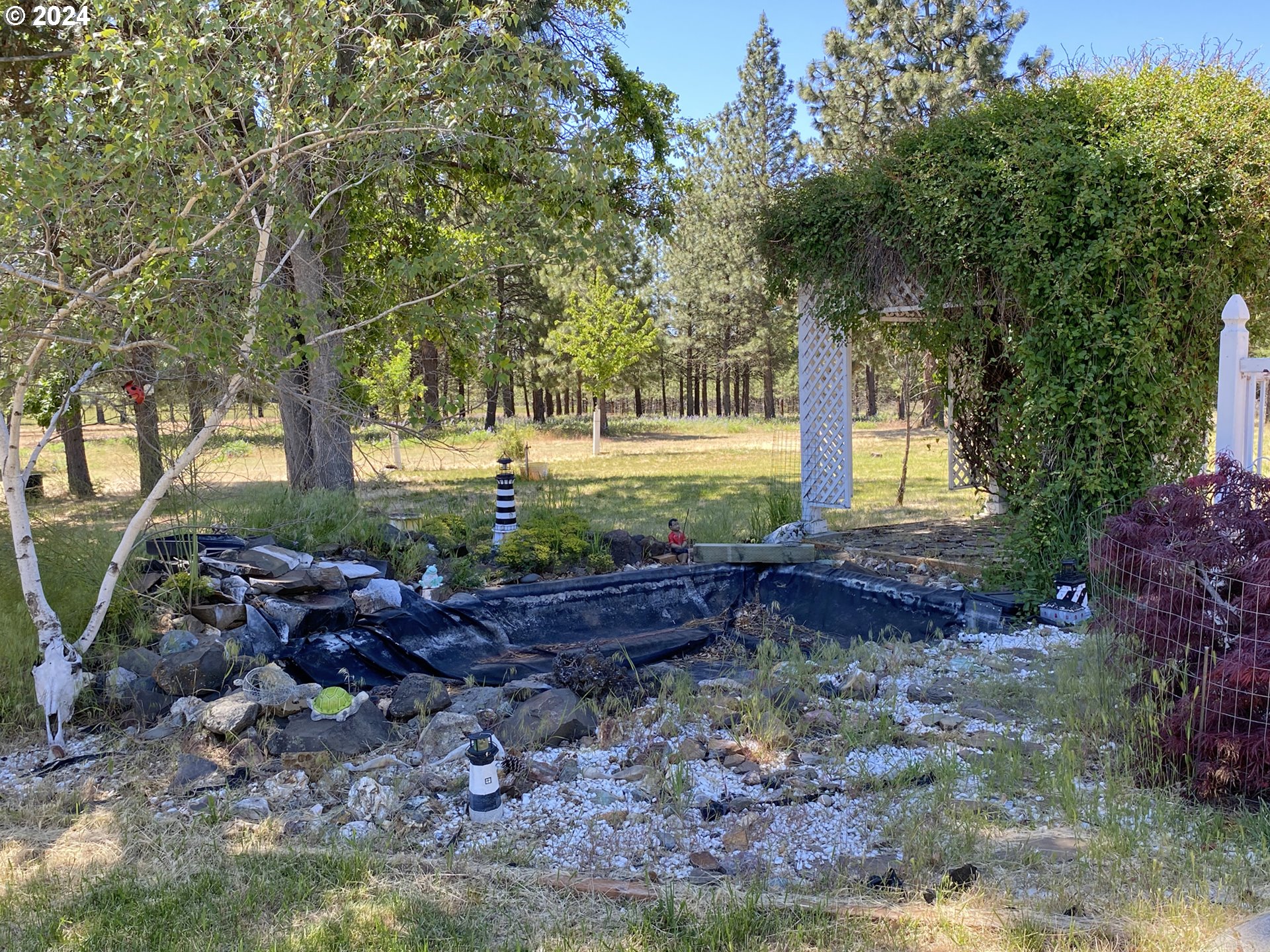 14 Old Cabin RD