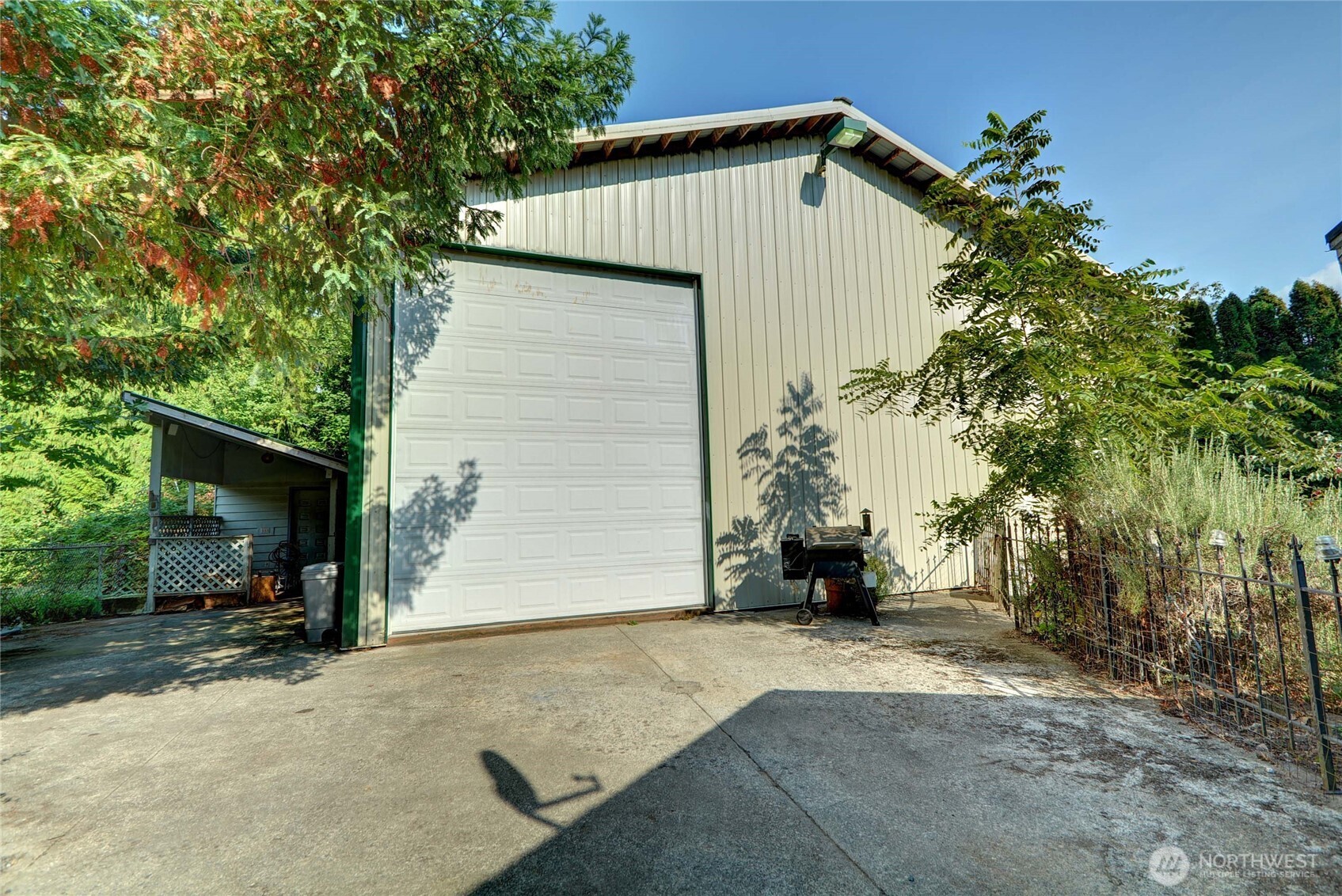 1103 Dyer Rd