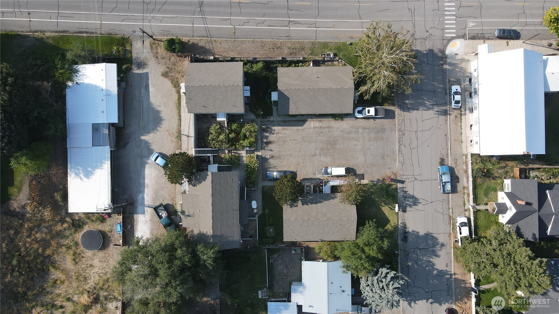 319 S Tonasket Avenue