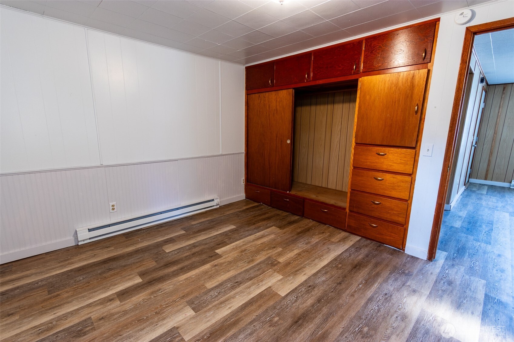 319 S Tonasket Avenue