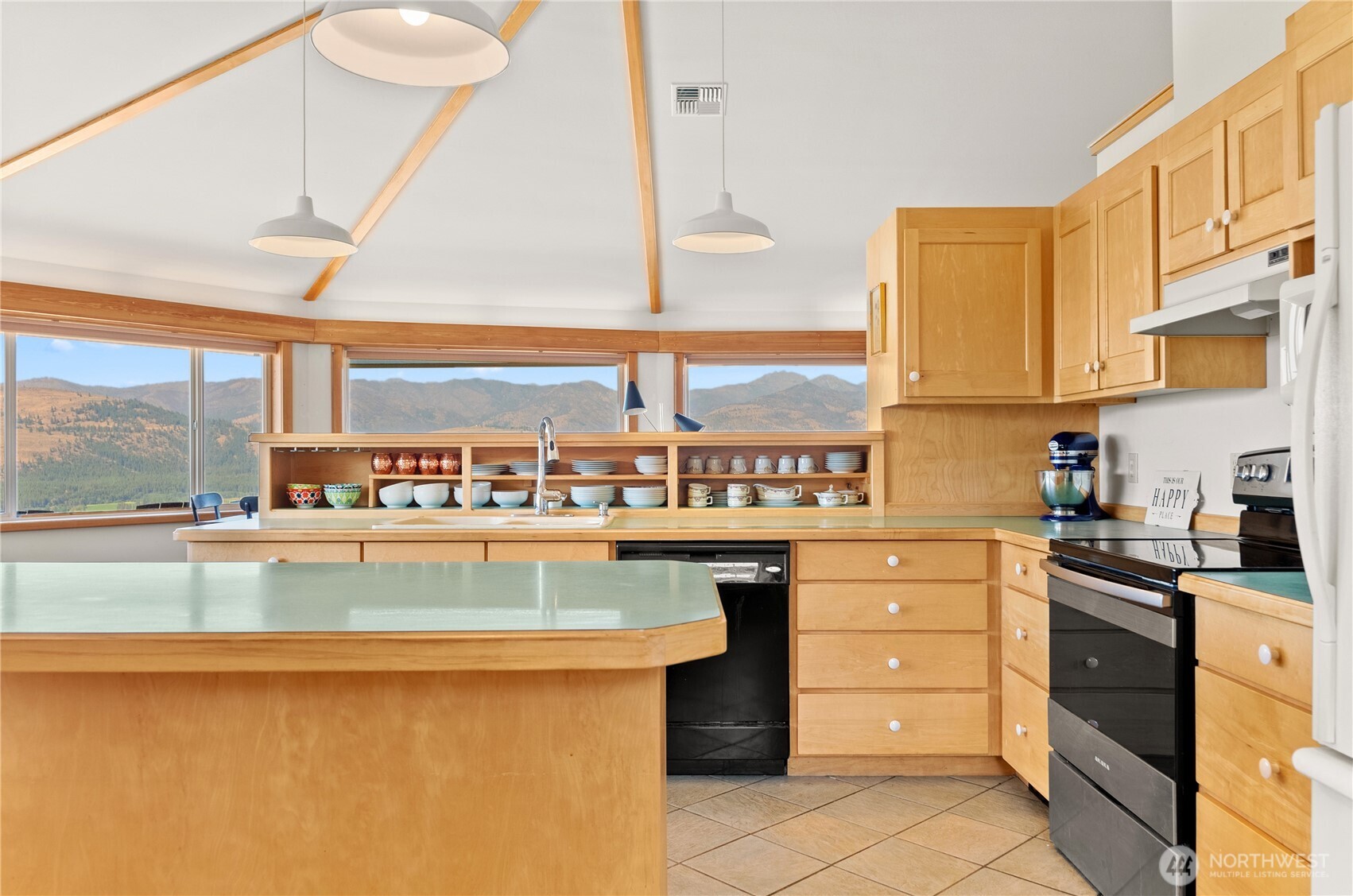 25 Deer Trails Way