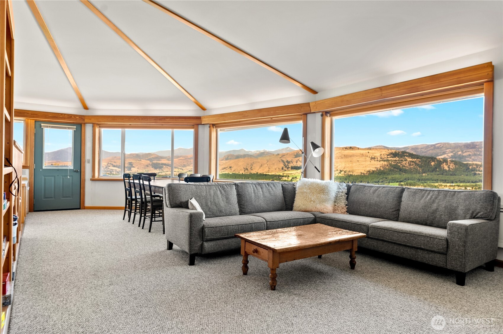 25 Deer Trails Way