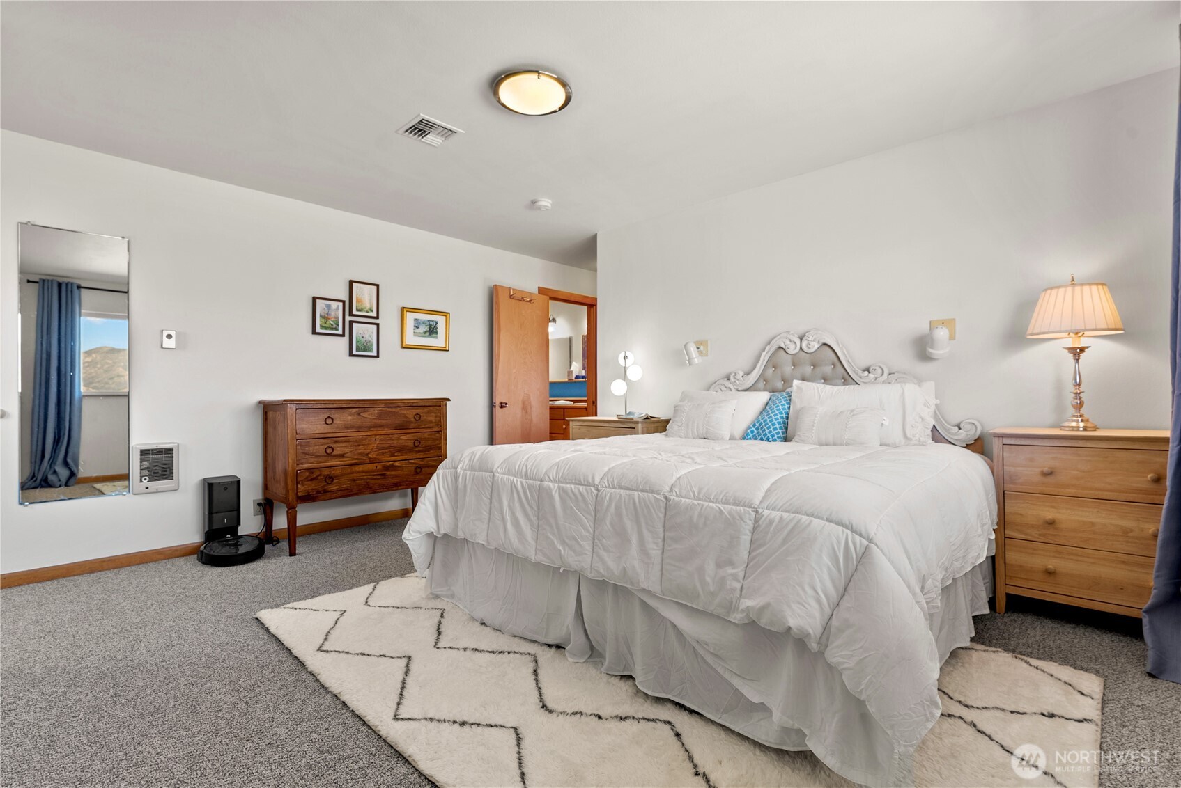 25 Deer Trails Way