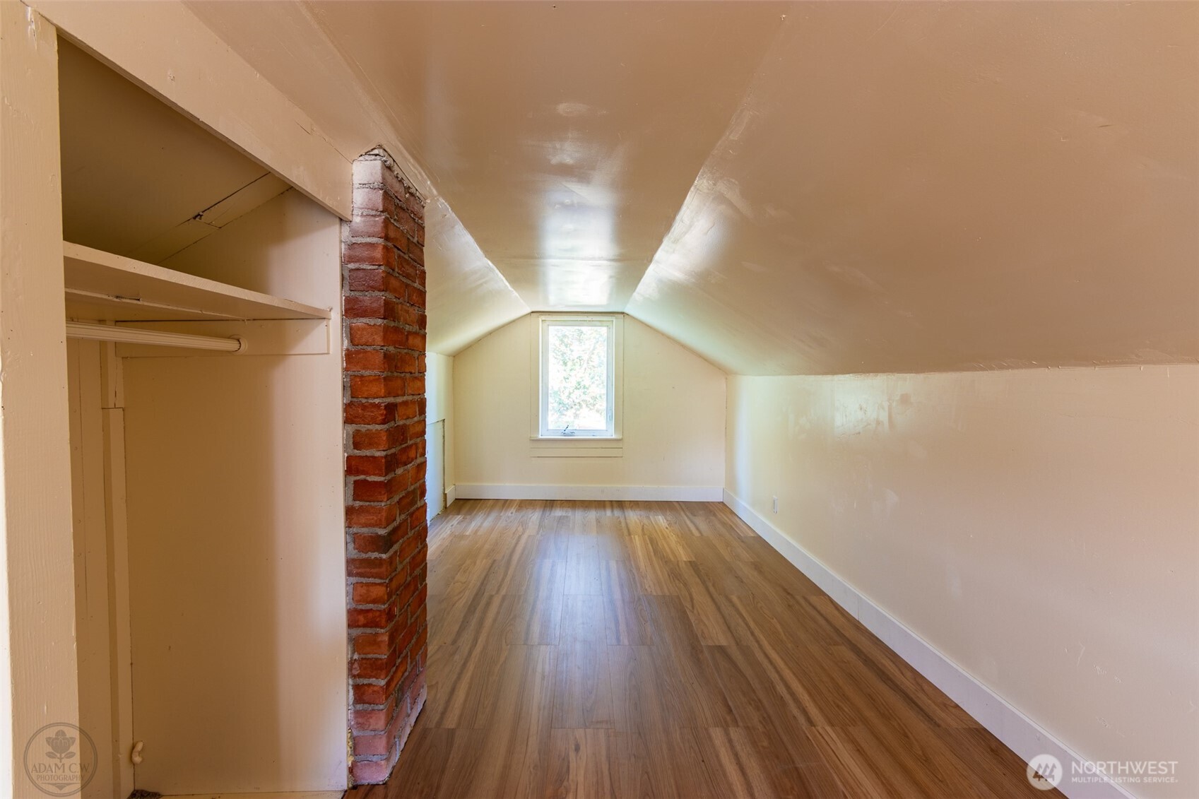 218 B 7th Street