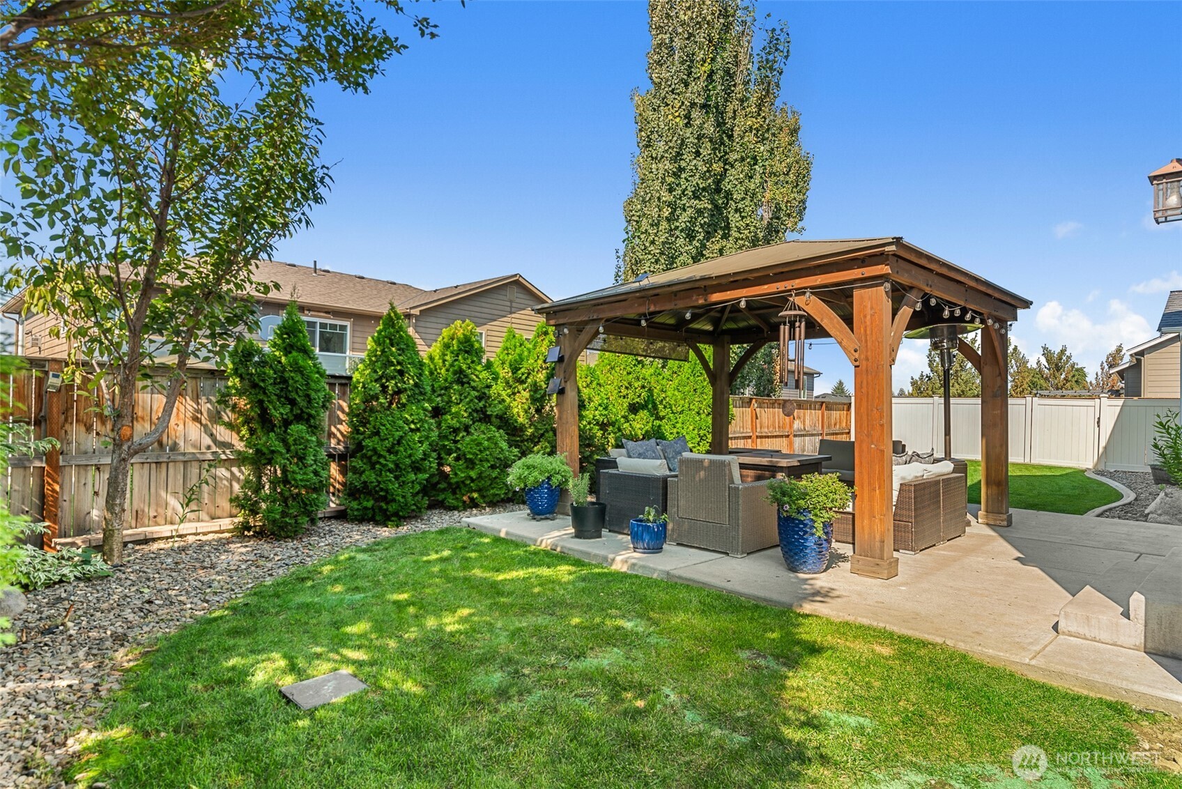 1347 Boulder Loop
