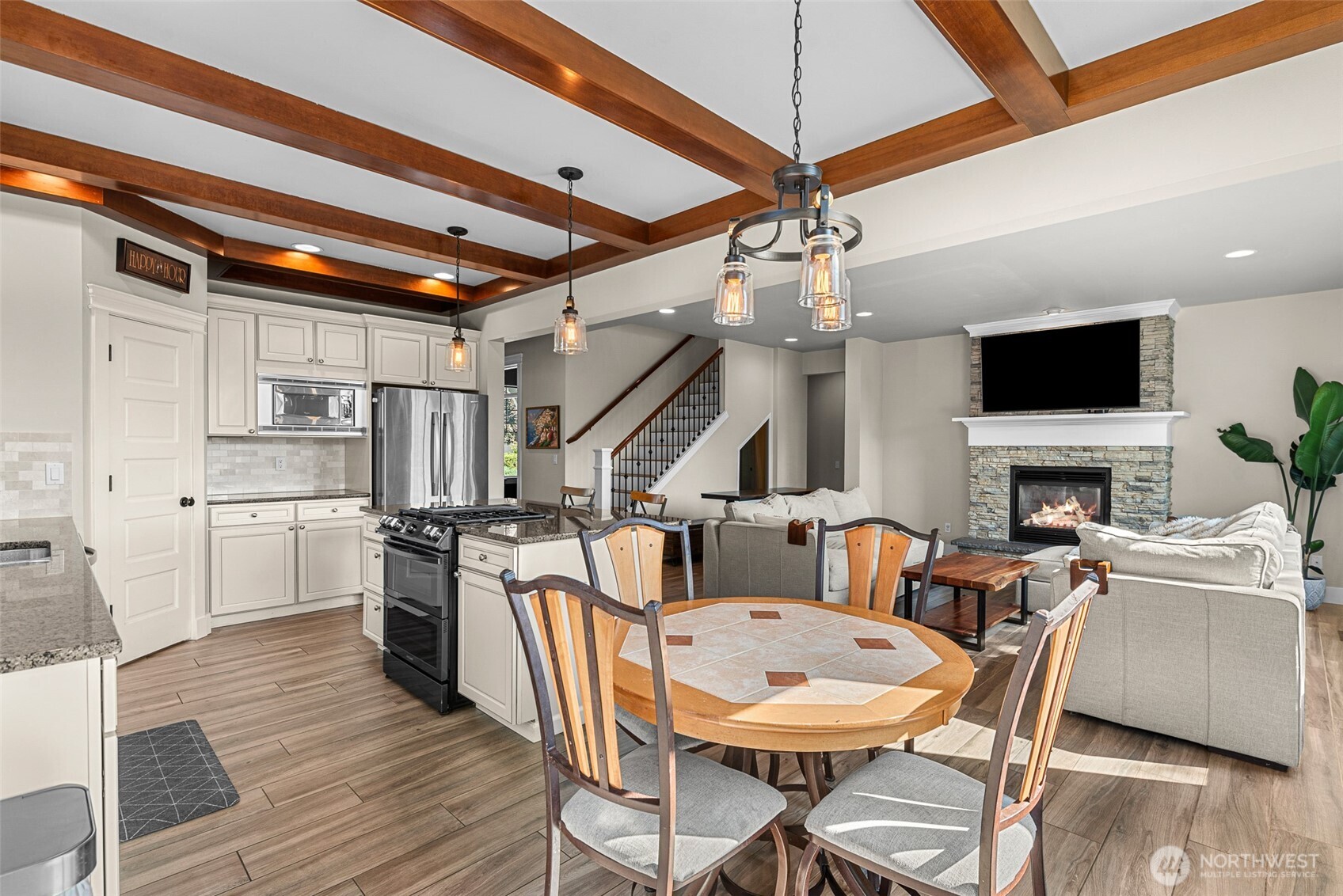 1347 Boulder Loop