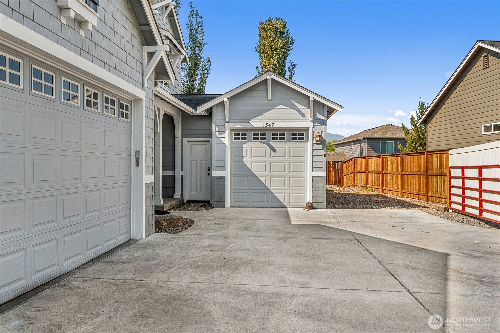1347 Boulder Loop