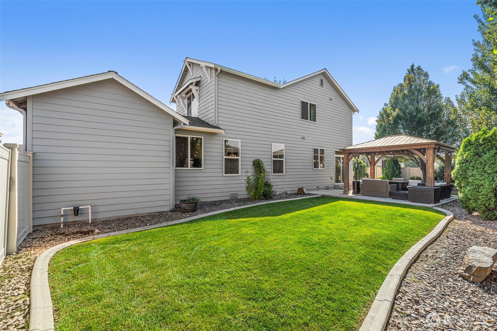 1347 Boulder Loop