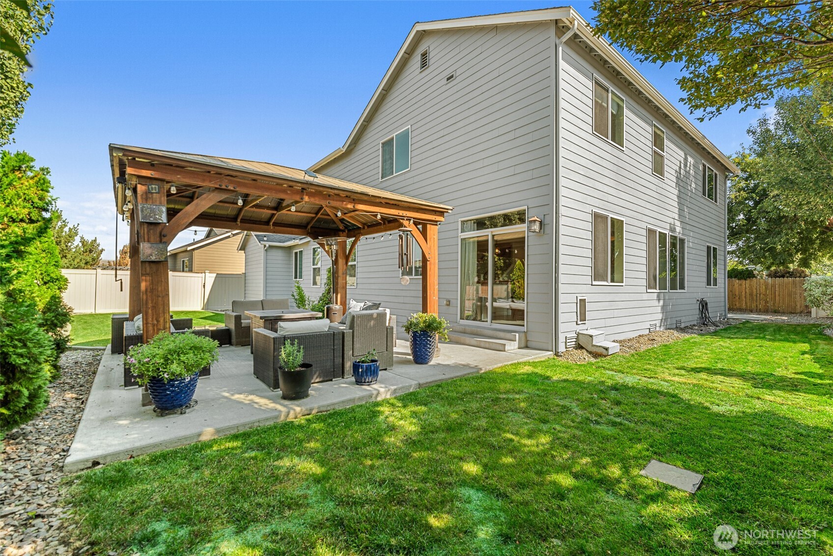 1347 Boulder Loop