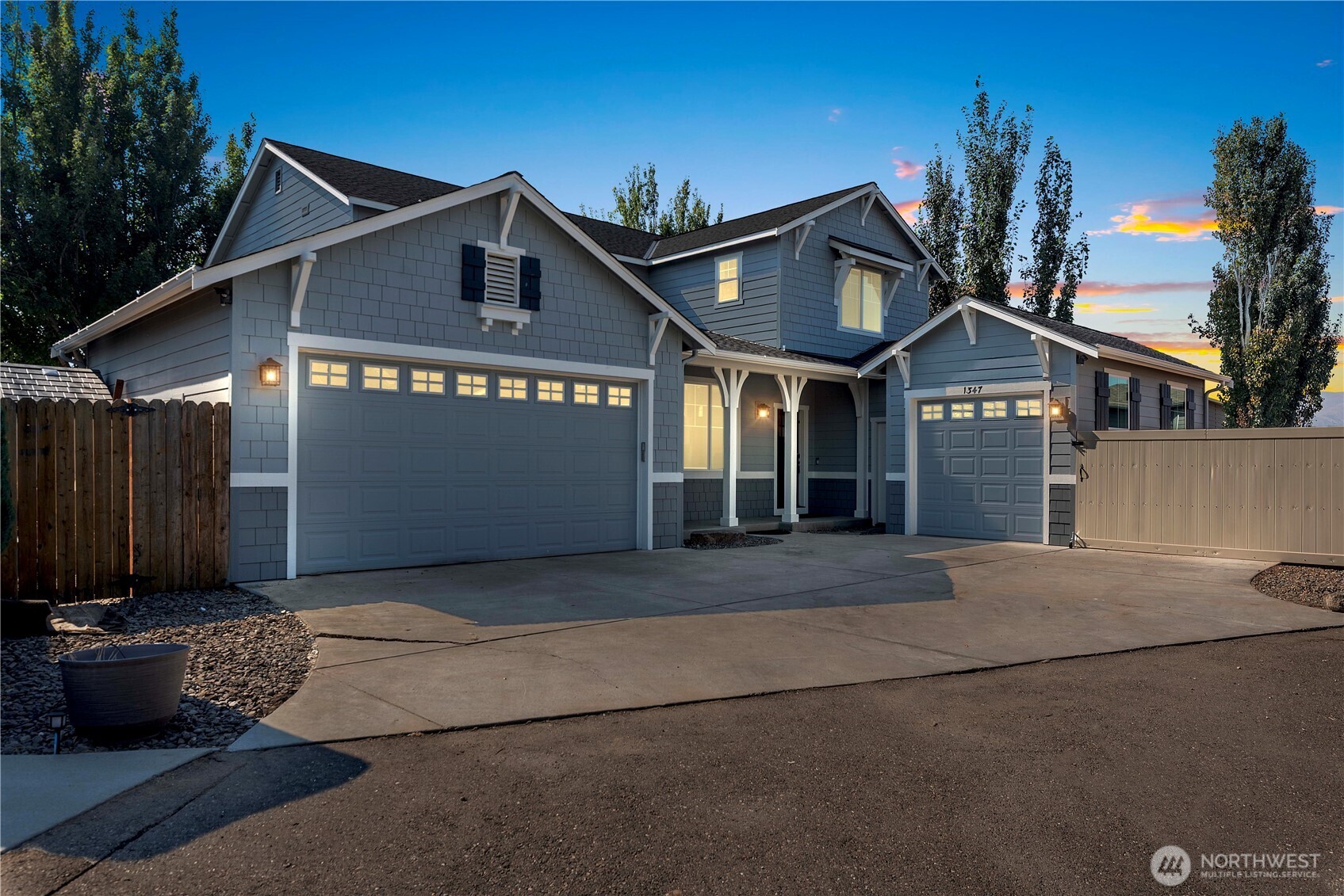 1347 Boulder Loop