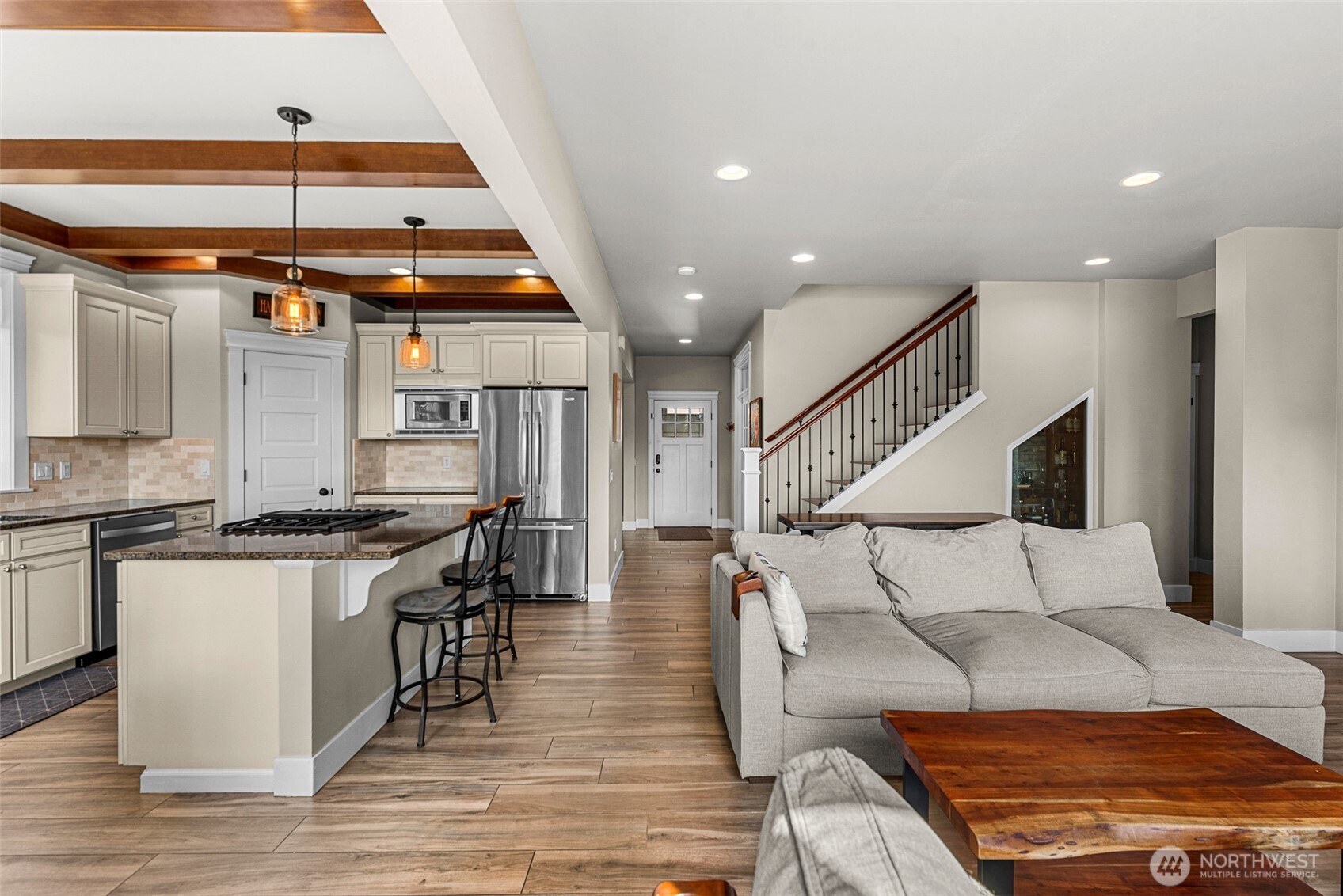 1347 Boulder Loop