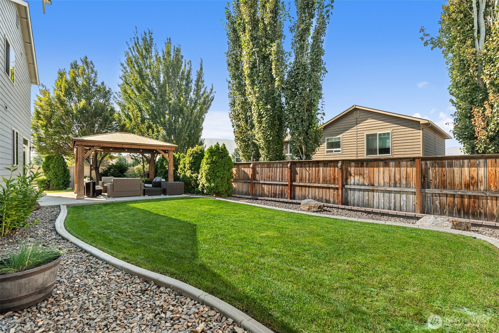 1347 Boulder Loop