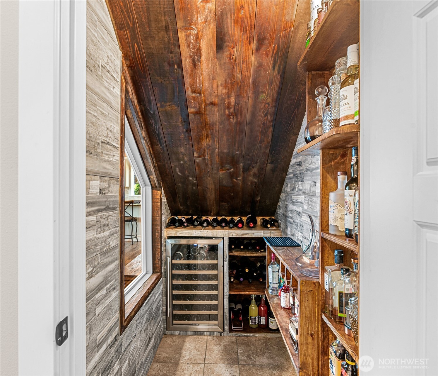 1347 Boulder Loop