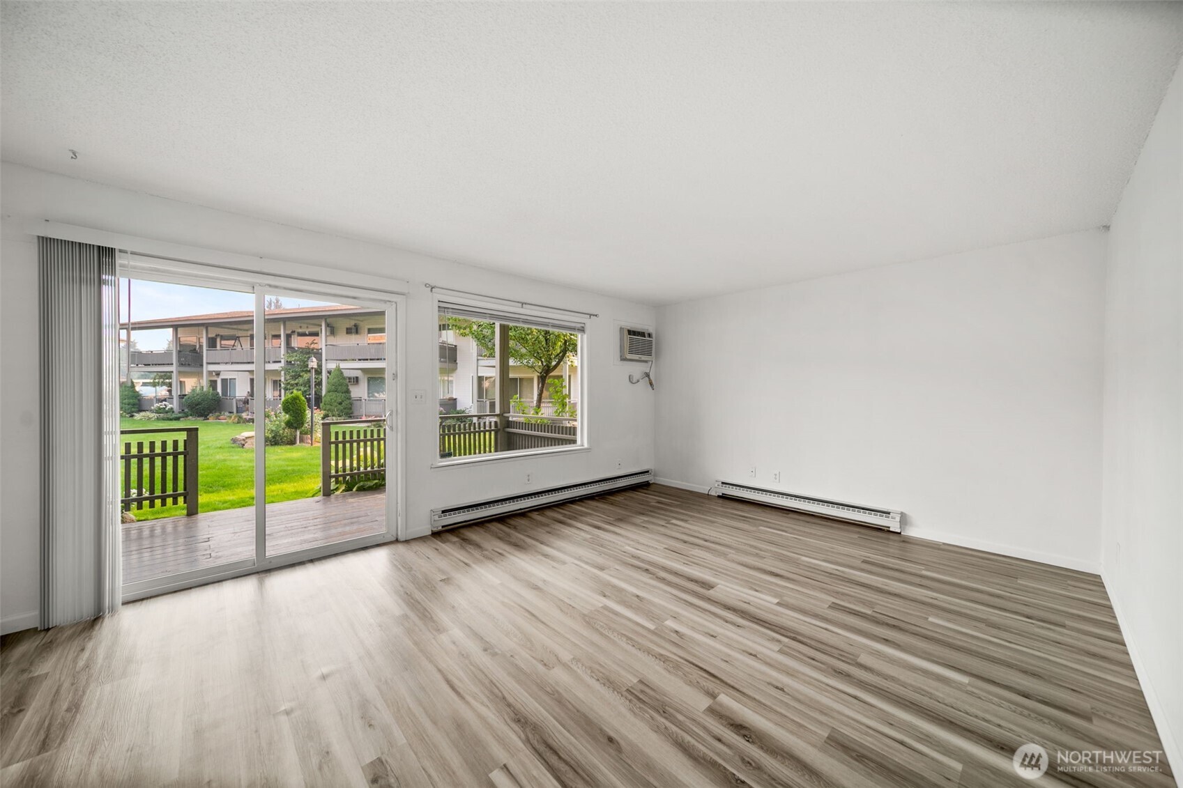 10 S Cove Ave Unit: 19