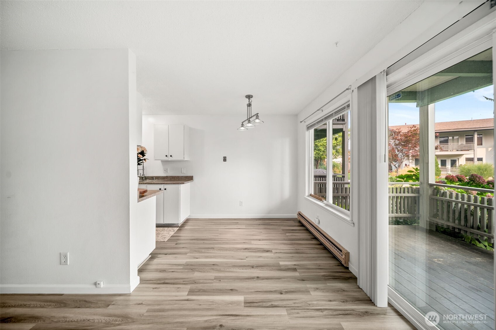 10 S Cove Ave Unit: 19