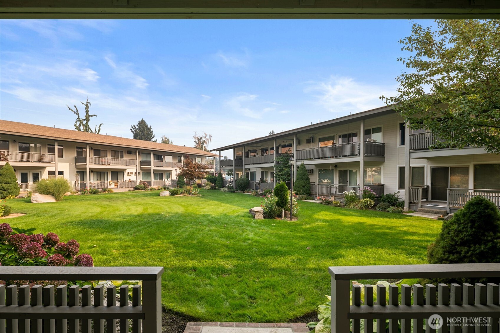 10 S Cove Ave Unit: 19
