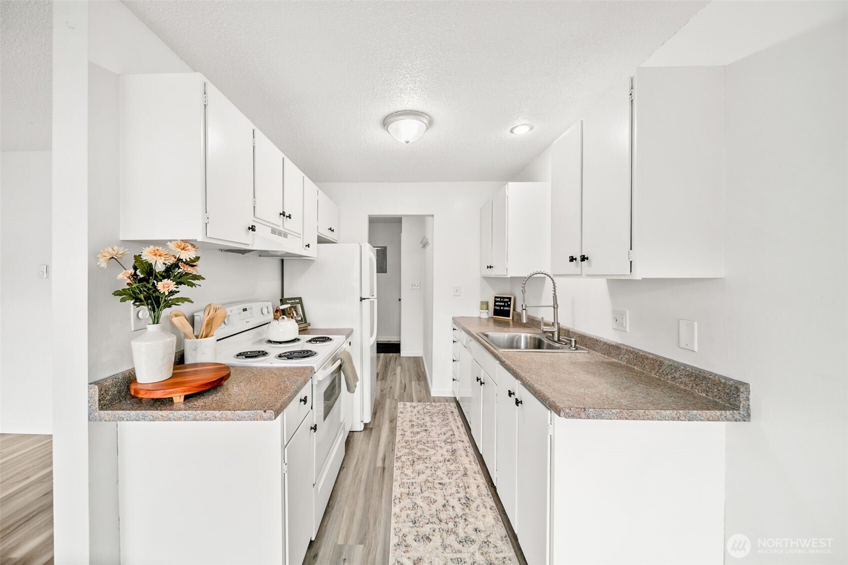 10 S Cove Ave Unit: 19
